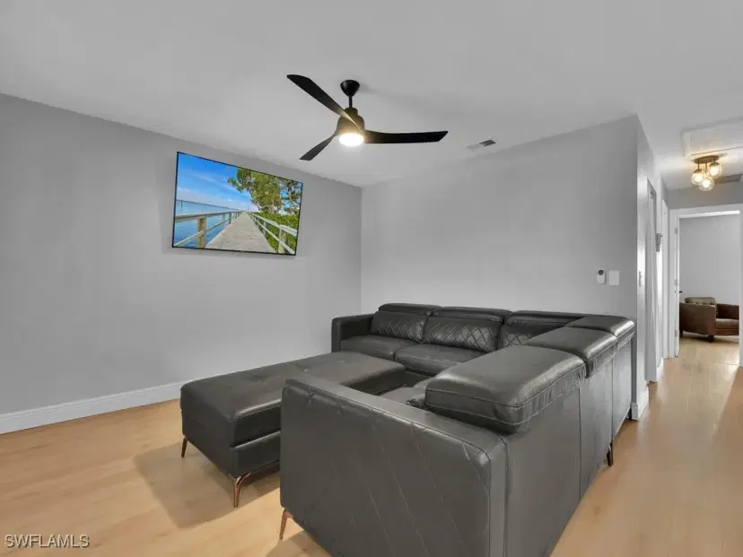 Picture of 610 SW 47Th Ter 2, Cape Coral FL 33914