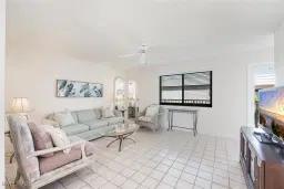 Picture of 788 Park Shore Dr E39, Naples, FL 34103