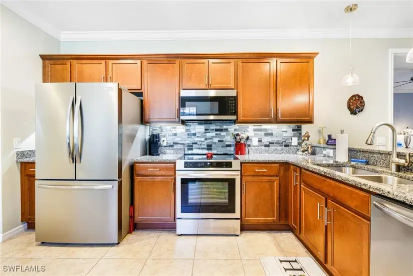 Picture of 1511 Oceania Dr S, Naples FL 34113