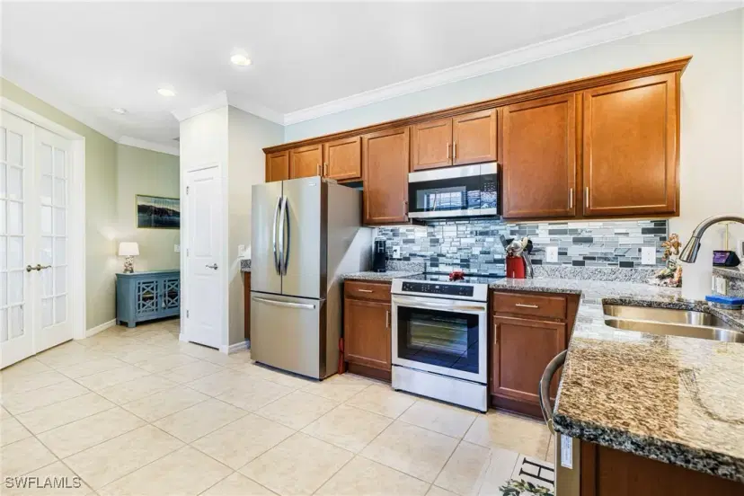 Picture of 1511 Oceania Dr S, Naples FL 34113