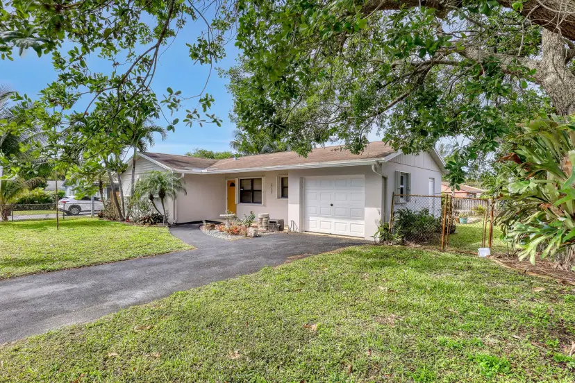 Picture of 117 NW 3Rd Street, Boynton Beach FL 33435