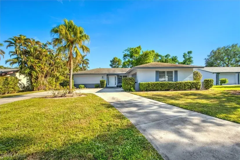 Picture of 5661 Eichen Cir E, Fort Myers FL 33919