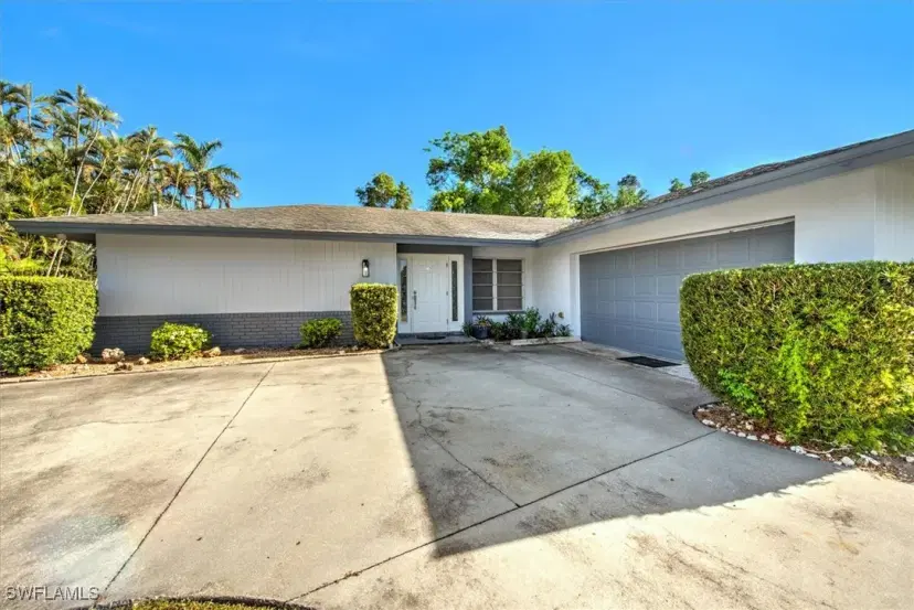 Picture of 5661 Eichen Cir E, Fort Myers FL 33919
