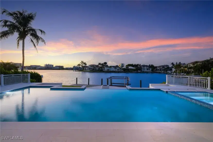Picture of 3139 Leeward Ln, Naples FL 34103