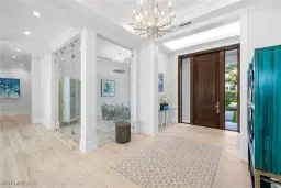 Picture of 3139 Leeward Ln, Naples, FL 34103