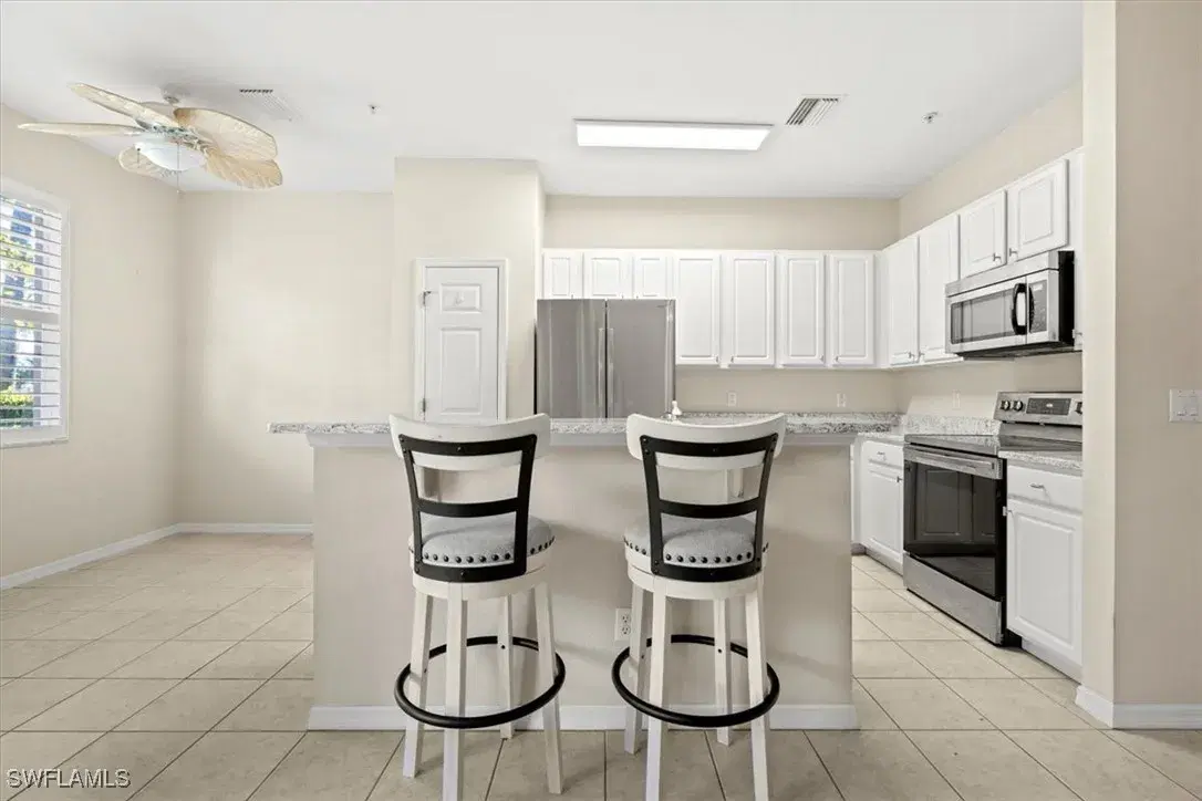 Picture of 13991 Lake Mahogany Blvd 2413, Fort Myers, FL 33907