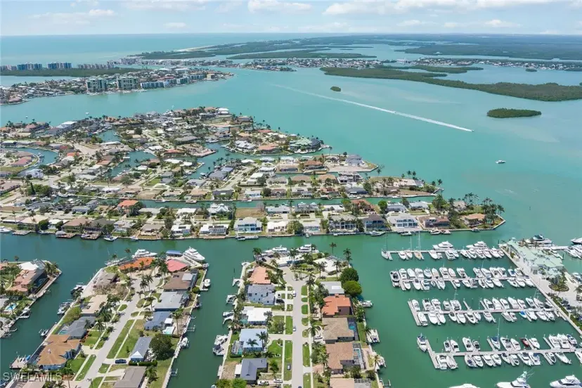 Picture of 843 Buttonwood Ct, Marco Island FL 34145