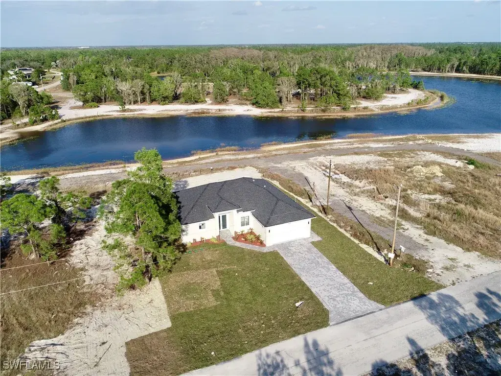 Picture of 423 Harshaw St, Lehigh Acres, FL 33974