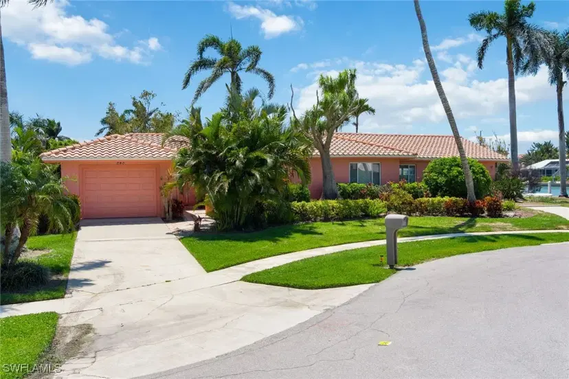 Picture of 848 Buttonwood Ct, Marco Island FL 34145