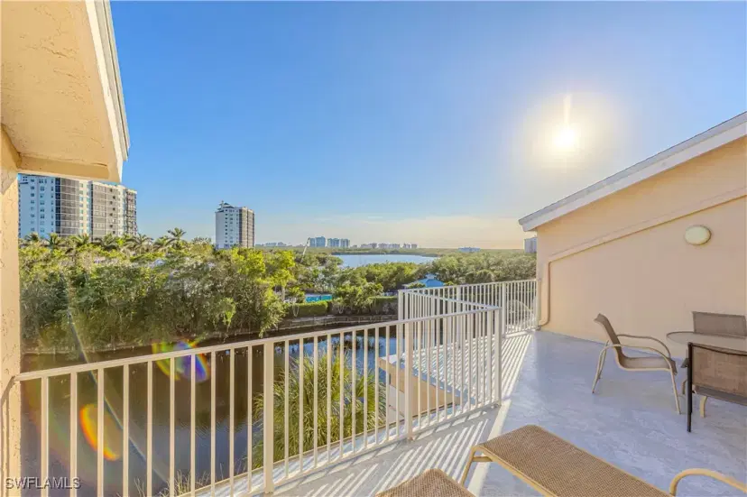 Picture of 380 Horse Creek Dr 204, Naples FL 34110