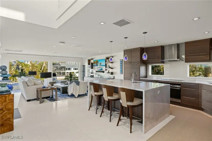 Picture of 1290 Bay Dr, Sanibel FL 33957