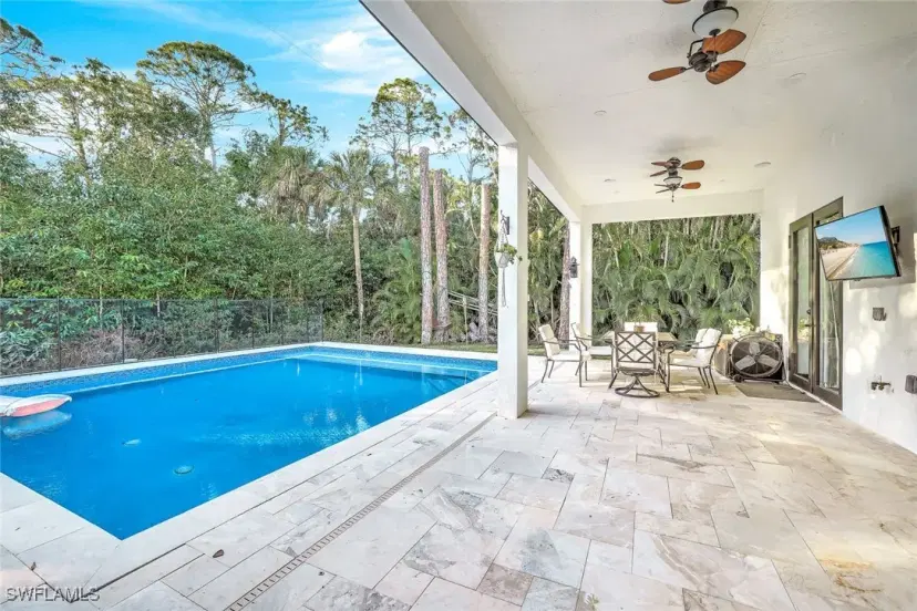 Picture of 28033 Oak Ln, Bonita Springs FL 34135