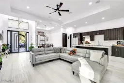 Picture of 28033 Oak Ln, Bonita Springs, FL 34135