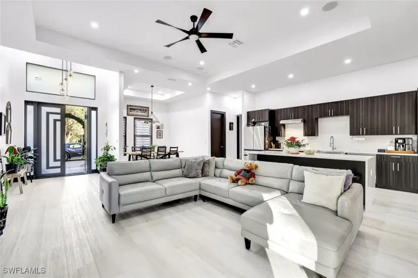 Picture of 28033 Oak Ln, Bonita Springs FL 34135