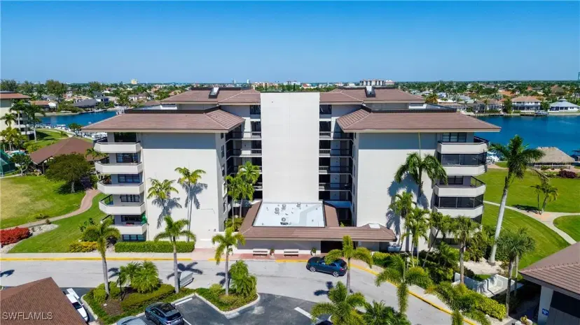 Picture of 601 Seaview Ct Apt C-601, Marco Island FL 34145