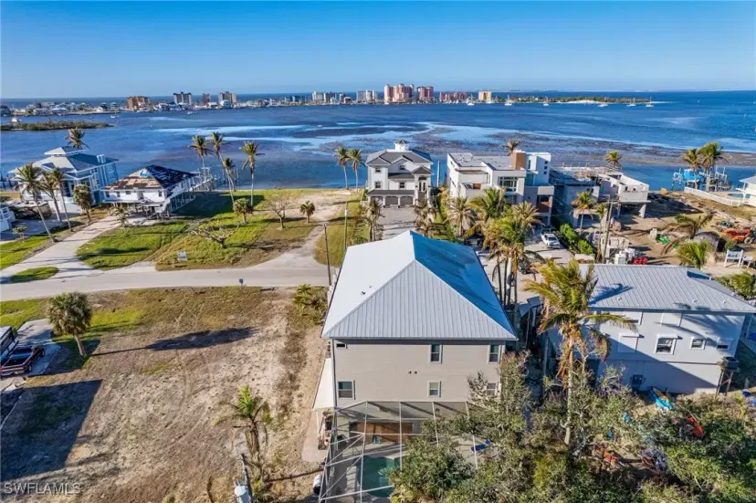 Picture of 945 San Carlos Dr, Fort Myers Beach FL 33931