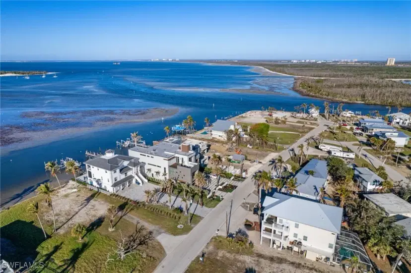 Picture of 945 San Carlos Dr, Fort Myers Beach FL 33931