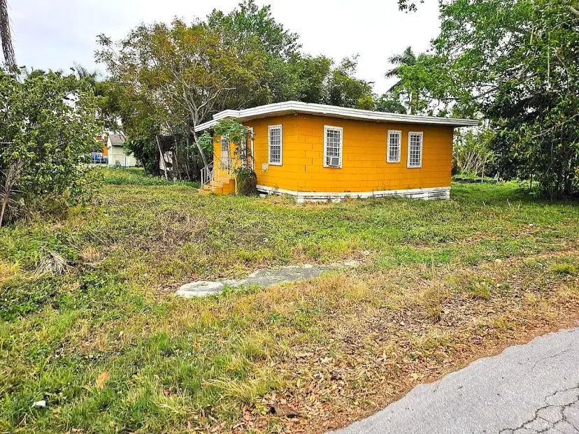 Picture of 398 Cypress Avenue, Pahokee FL 33476