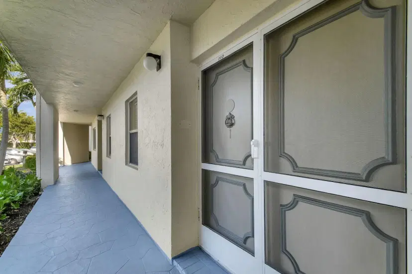 Picture of 6768 10Th Avenue N 113, Lake Worth FL 33467