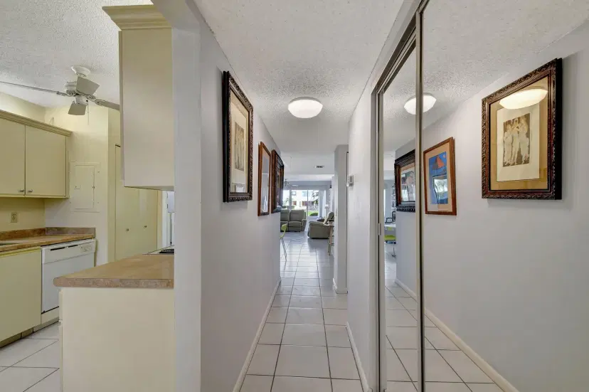 Picture of 6768 10Th Avenue N 113, Lake Worth FL 33467