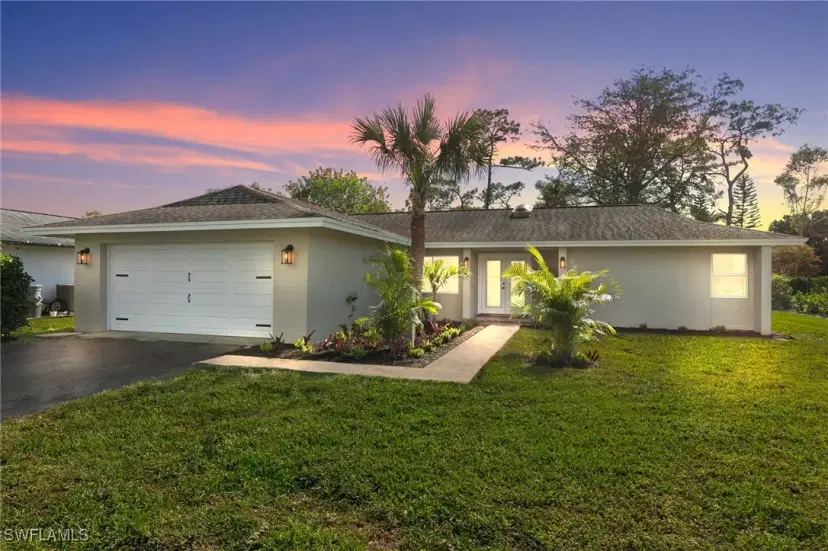 Picture of 684 Pompano Dr, Naples FL 34110