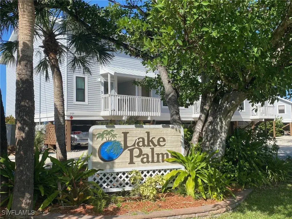 Picture of 2320 Wooster Ln 7, Sanibel, FL 33957