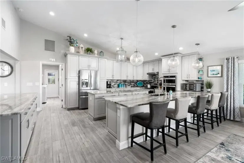 Picture of 1203 N Brandywine Cir, Fort Myers FL 33919