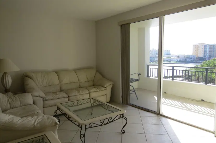Picture of 2880 NE 14Th Street Cswy 310, Pompano Beach FL 33062