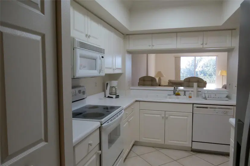 Picture of 2880 NE 14Th Street Cswy 310, Pompano Beach FL 33062