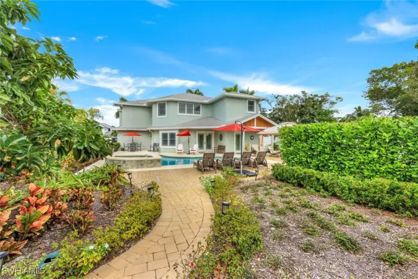 Picture of 478 1St Ave S, Naples FL 34102