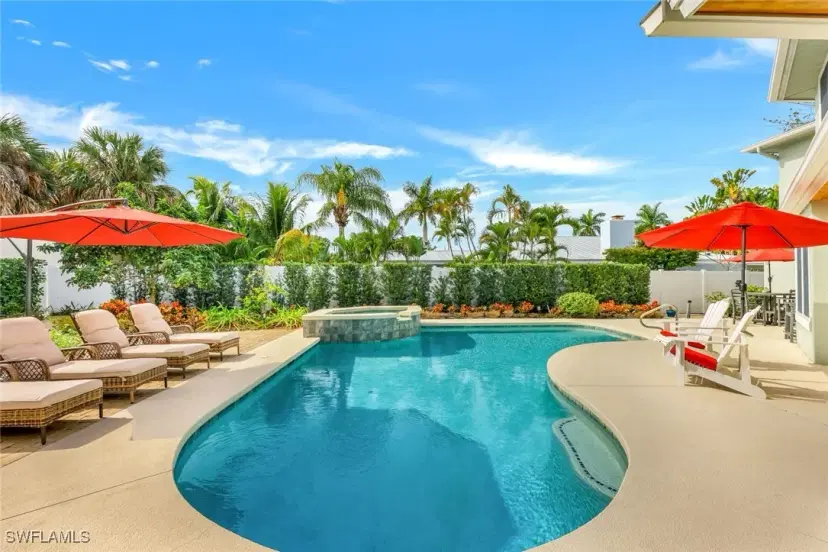Picture of 478 1St Ave S, Naples FL 34102