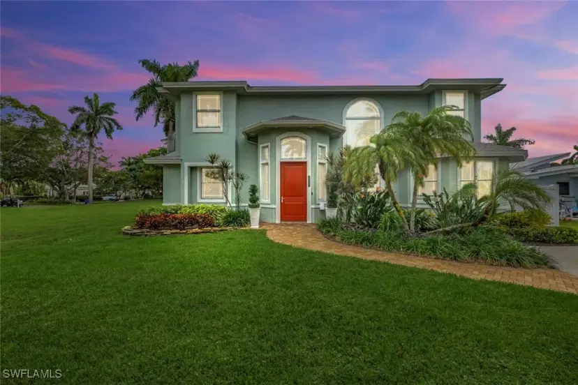 Picture of 478 1St Ave S, Naples FL 34102