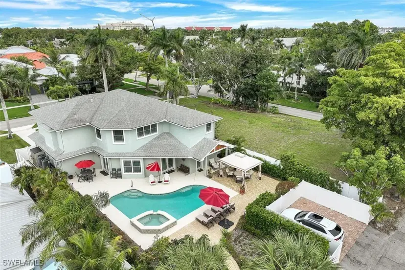 Picture of 478 1St Ave S, Naples FL 34102
