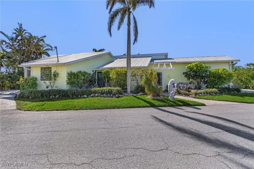 Picture of 3707 Clipper Ln, St. James City FL 33956