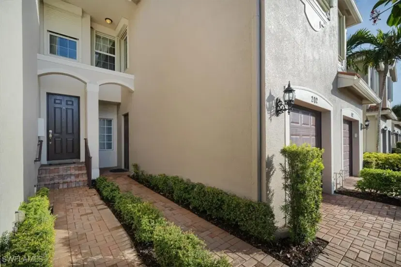 Picture of 6502 Monterey Pt 202, Naples FL 34105