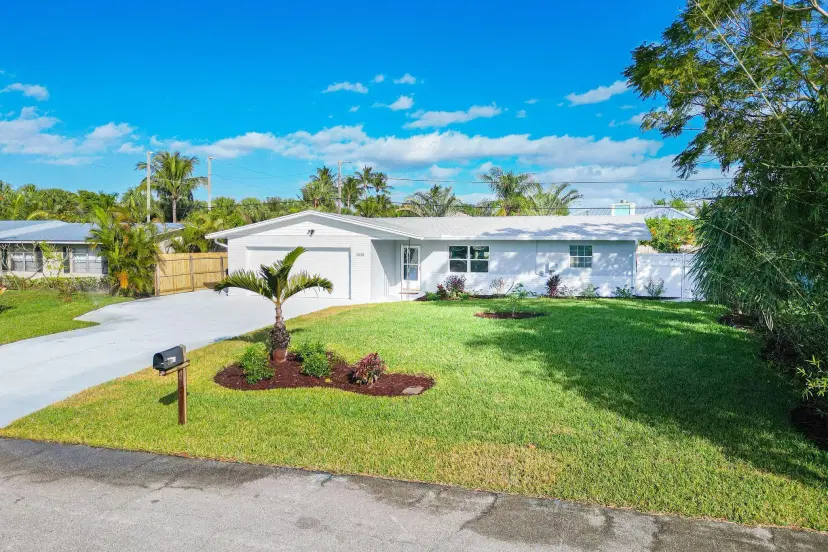 Picture of 1115 SE Alamanda Lane, Stuart FL 34996