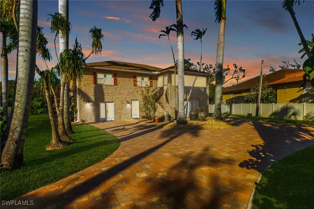 Picture of 84 Skyline Dr, North Fort Myers, FL 33903
