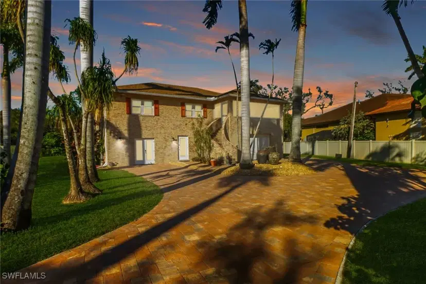 Picture of 84 Skyline Dr, North Fort Myers FL 33903