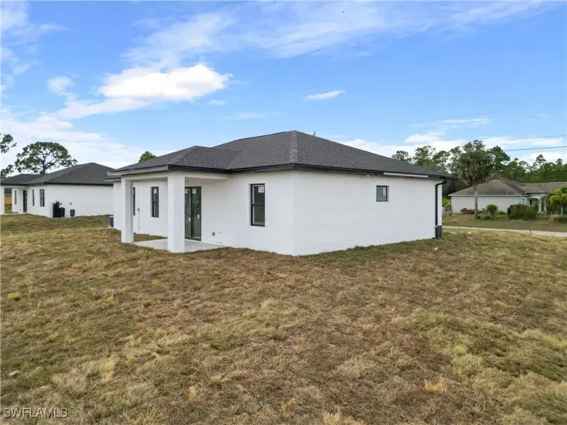 Picture of 1804 Crawford Ave N, Lehigh Acres FL 33971