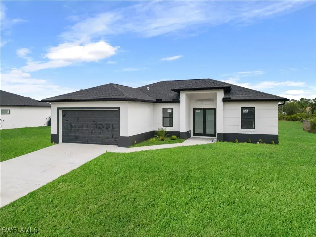 Picture of 1802 Crawford Ave N, Lehigh Acres, FL 33971