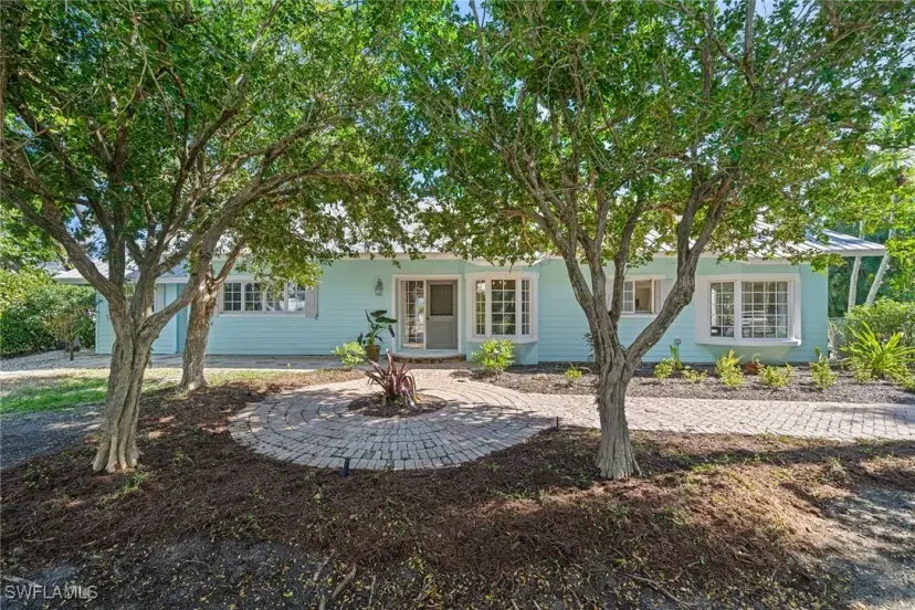 Picture of 2171 SOUTH Winds Dr, Naples FL 34102