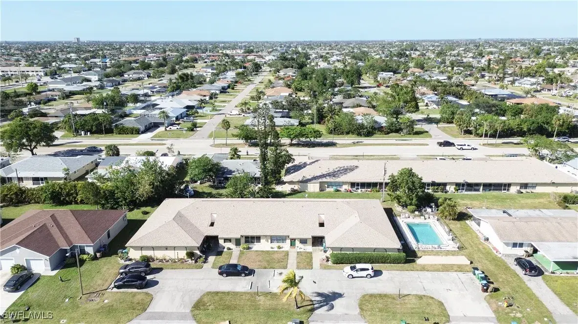 Picture of 4706 SE 4Th Pl 11, Cape Coral, FL 33904