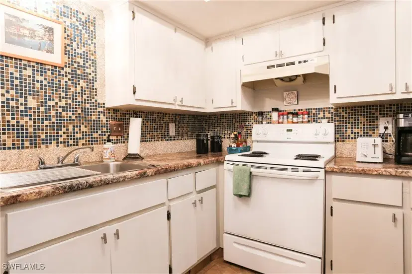 Picture of 4706 SE 4Th Pl 11, Cape Coral FL 33904