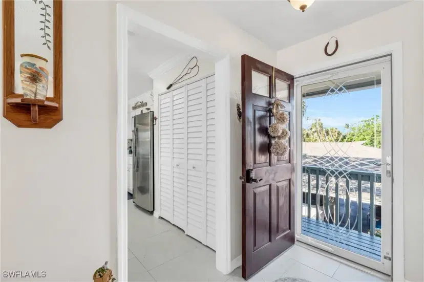 Picture of 4251 Island Cir 3, Fort Myers FL 33919