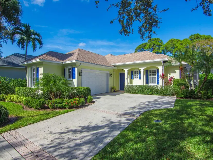 Picture of 838 Carolina Circle Sw, Vero Beach FL 32962