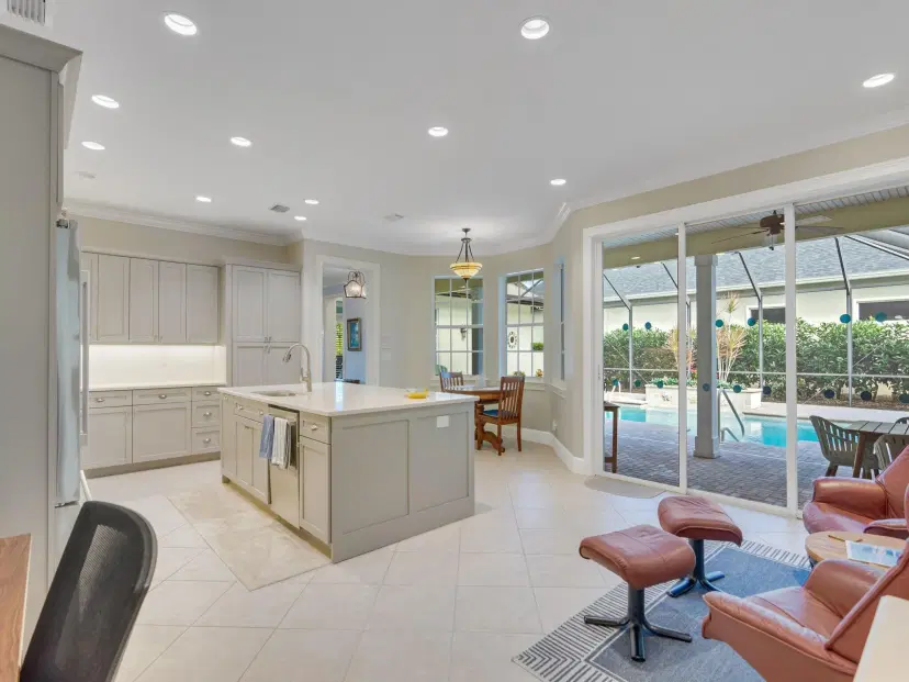 Picture of 838 Carolina Circle Sw, Vero Beach FL 32962