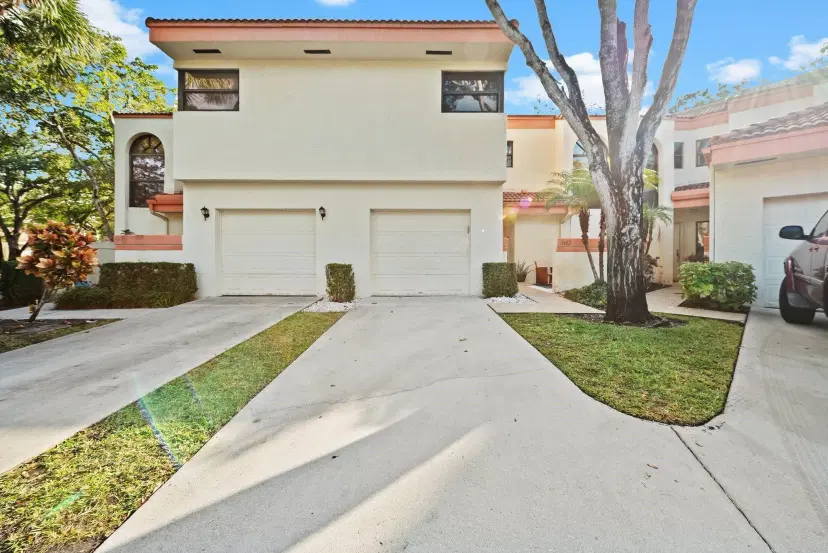 Picture of 3402 Emerald Oaks 802, Hollywood FL 33021