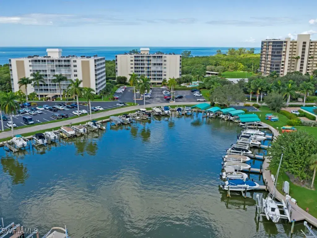 Picture of 3 Bluebill Ave 206, Naples, FL 34108