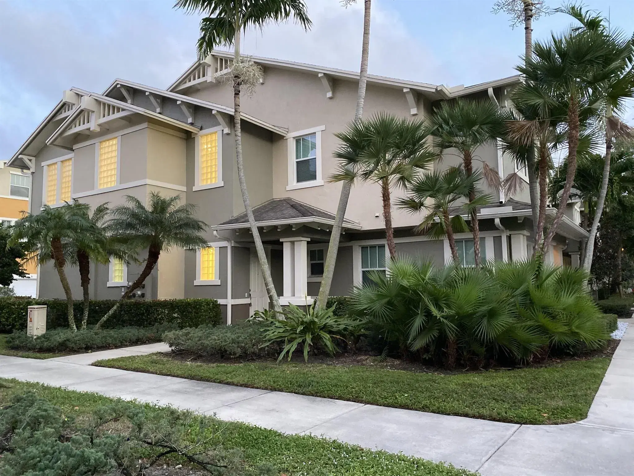 Picture of 939 Millbrae Court 1, West Palm Beach, FL 33401