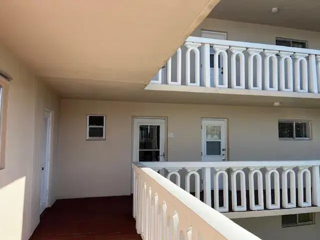 Picture of 2581 N Garden Drive 203, Lake Worth FL 33461